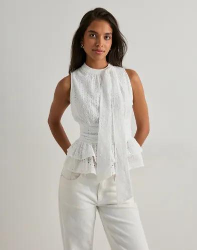 Neo Noir - Vit - Ansol Emb Top 