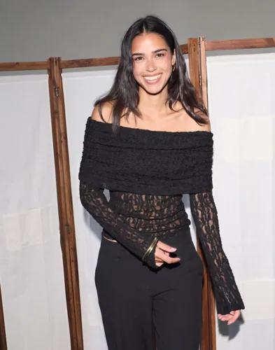 Nelly - Svart - Romantic Lace Off Shoulder Top 