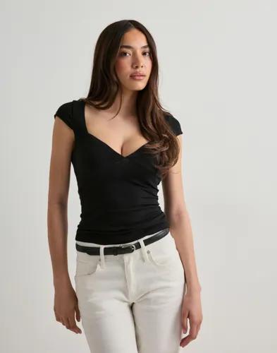 Nelly - Svart - Sweetheart Cap Sleeve Top 