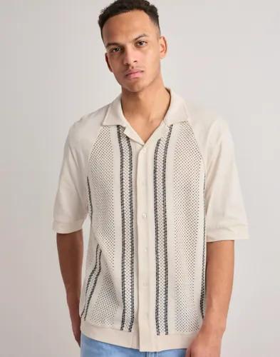 Ciszere Bran Crochet Contrast Shirt Kortärmade skjortor Beige 