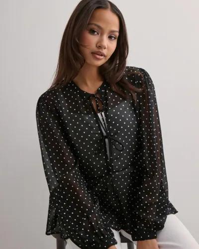 Only - Svart - Onlisabella Ls String Top Wvn 