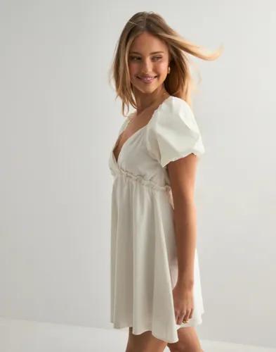 Nelly - Vit - Fine Day Dress