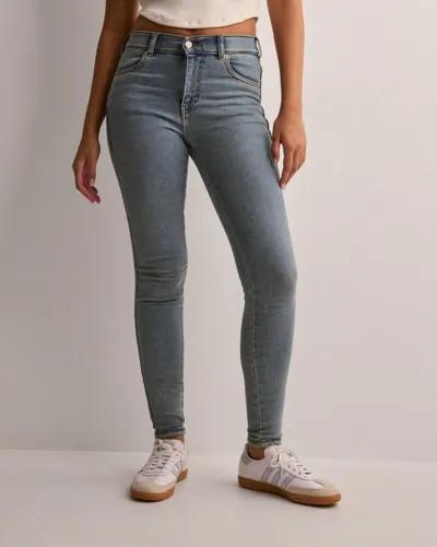 Se topplista för Jeans