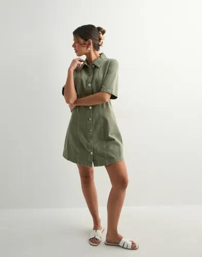 Only - Grön - Onlsilla 2/4 Short Button Dress Cc 