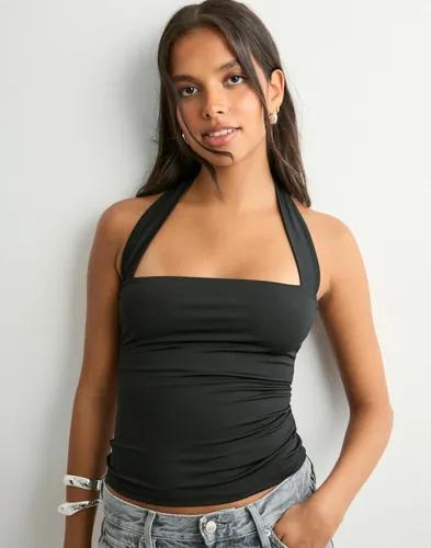 Nelly - Svart - Amaze Me Halterneck Top 