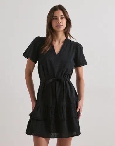 Vero Moda - Svart - Vmtrine Ss Short Lace Dress Wvn Noo 