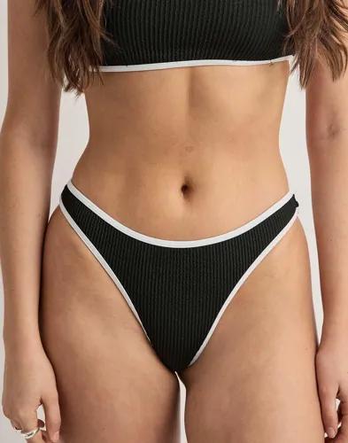 Nelly - Svart - Contrast Bikini Panty 