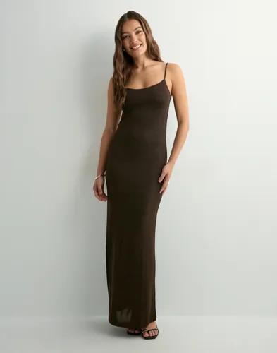 Se topplista för Klänningar