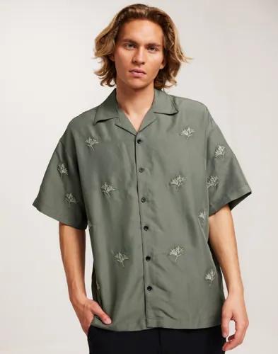 Jack & Jones Jcoembroidery Oversized Resort Shir Mönstrade skjortor Grön 