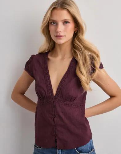 Nelly - Röd - Striped Lace Detail Blouse 