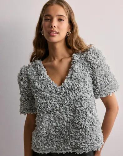 OBJECT - Grå - Objsparta S/S V-Neck Top 136 