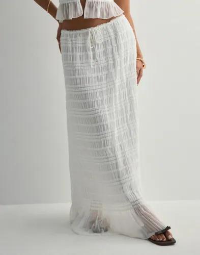 Nelly - Vit - Fancy Frill Skirt 