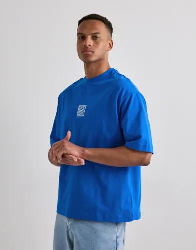 Selected Men Slhrelaxbrock Ss Tee Hotel Amour T-shirts med tryck Blå 