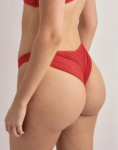 Nelly - Röd - Brazilian Bikini Panty 