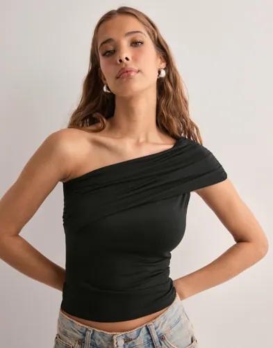 Nelly - Svart - Gathered Shoulder Top 